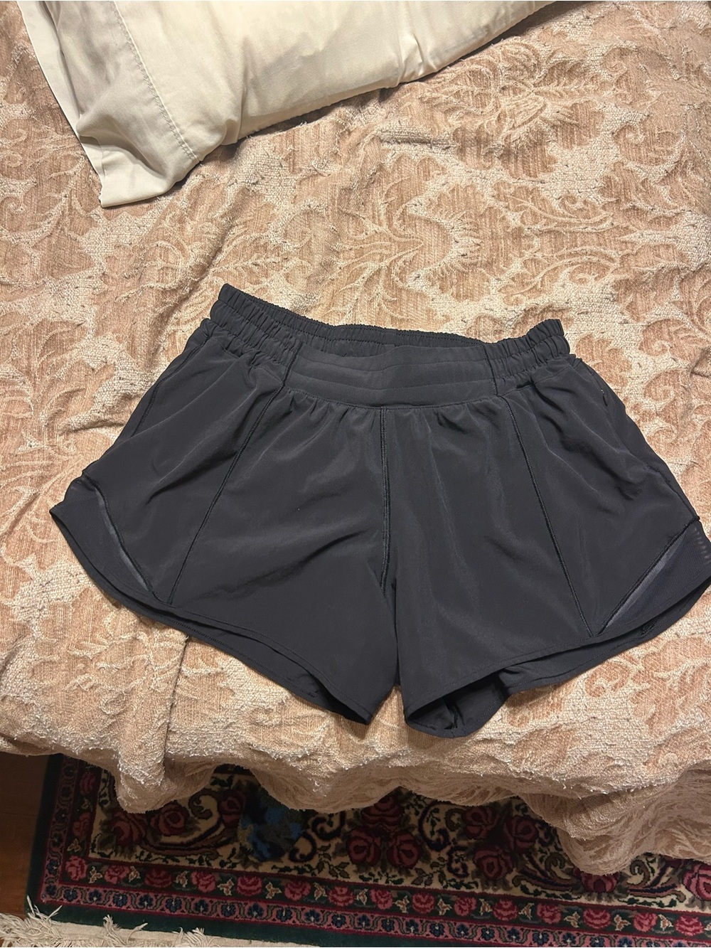 Lululemon hotty hot Women's Black Shorts